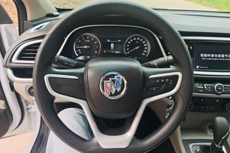 Used Buick GT 2016 15N Automatic Elite Edition Steering Wheel