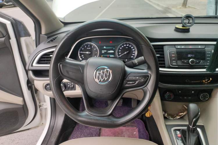 Used Buick GT 2016 15N Automatic Elite Edition Steering Wheel
