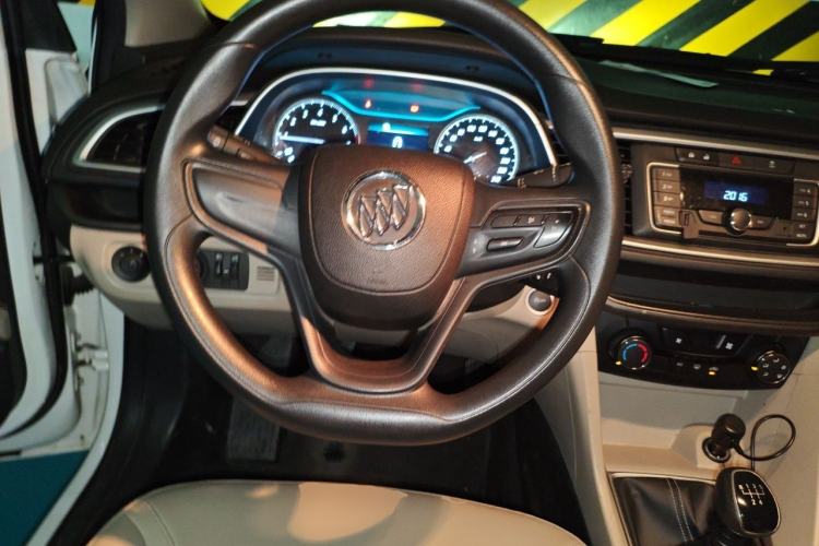 Used Buick GT 2016 15N Manual Elite Edition Steering Wheel