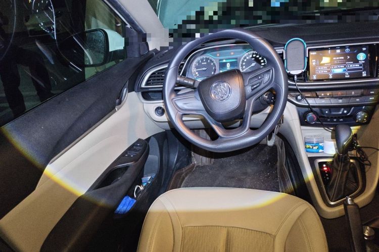 Used Buick GT 2016 15N Automatic Elite Edition Steering Wheel