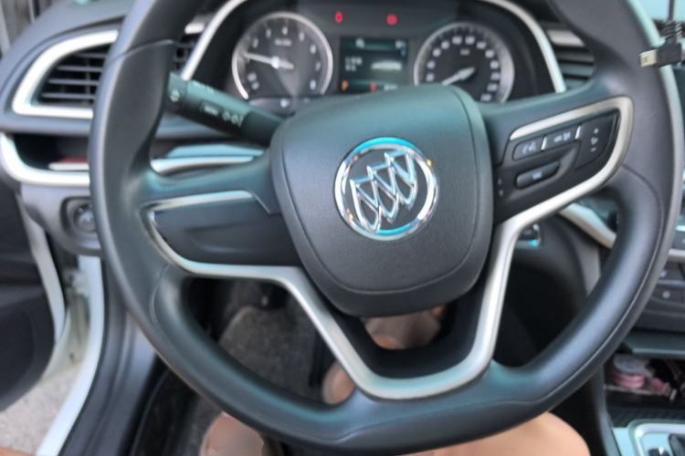 Used Buick GT 2016 15N Automatic Luxury Edition Steering Wheel