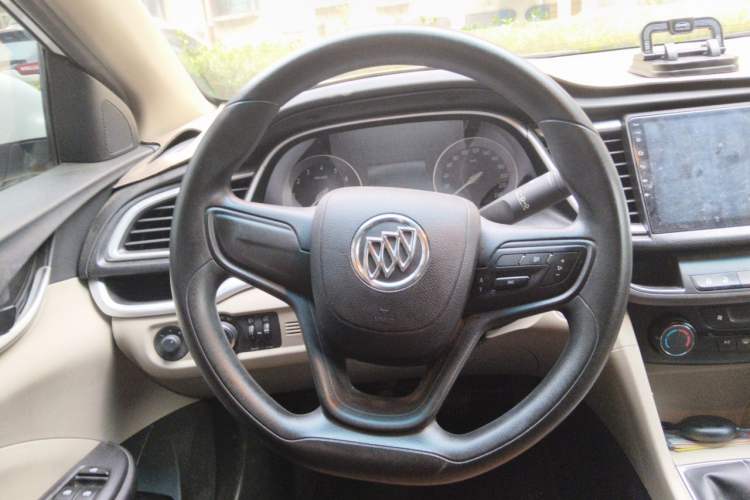 Used Buick GT 2016 15N Manual Luxury Version Steering Wheel