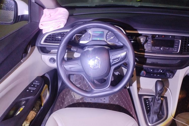 Used Buick GT 2016 15N Automatic Elite Edition Steering Wheel