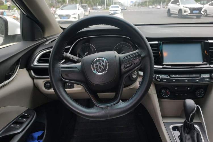 Used Buick GT 2016 15N Automatic Elite Edition Steering Wheel