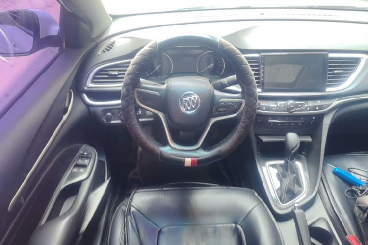Used Buick GT 2016 15N Automatic Luxury Edition Steering Wheel