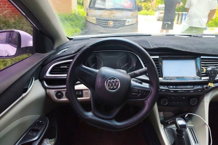 Used Buick GT 2016 15N Manual Elite Edition Steering Wheel