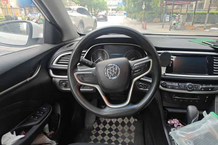 Used Buick GT 2016 15N Automatic Luxury Edition Steering Wheel