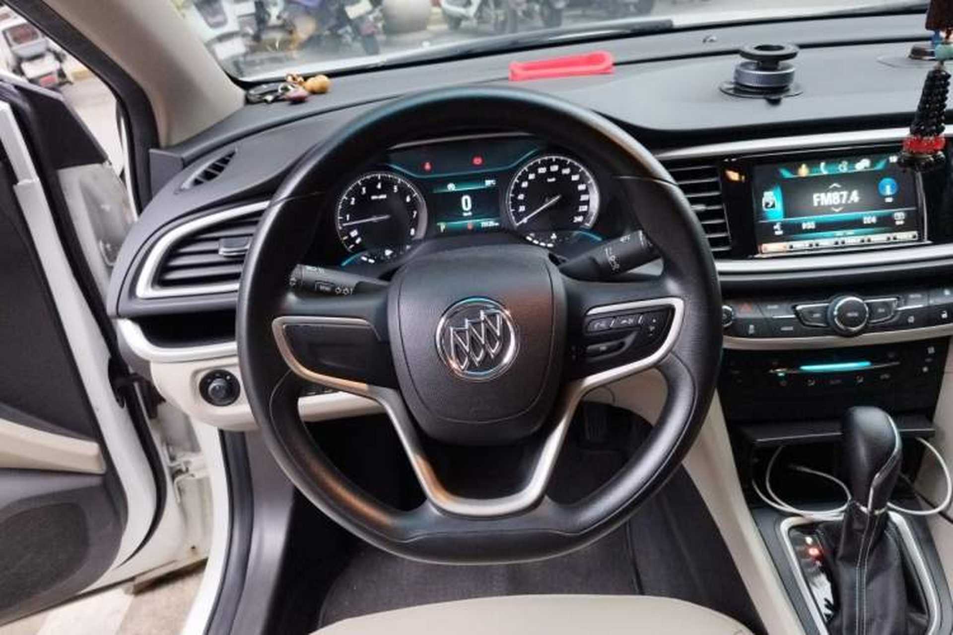 Used Buick GT 2016 15N Automatic Luxury Edition Steering Wheel