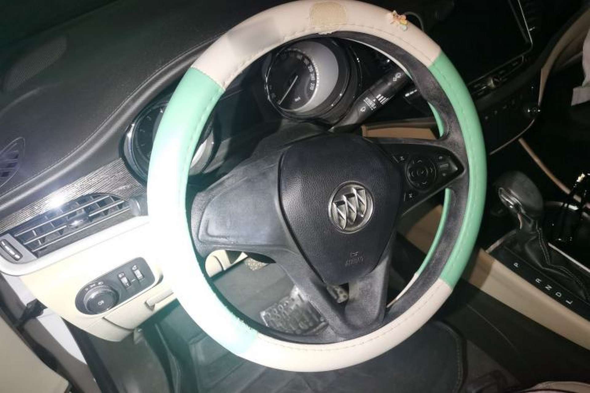 Used Buick GT 2016 15N Automatic Elite Edition Steering Wheel