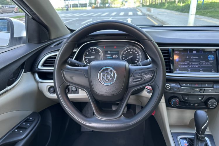 Used Buick GT 2016 15N Automatic Elite Edition Steering Wheel
