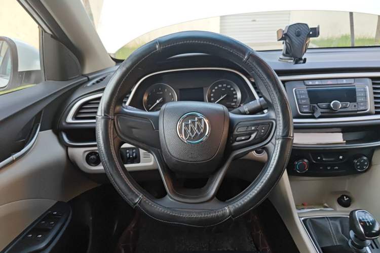 Used Buick GT 2016 15N Manual Elite Edition Steering Wheel