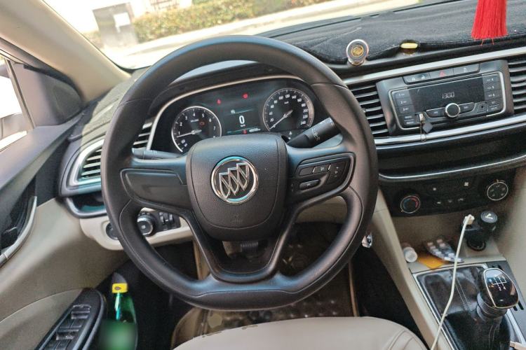 Used Buick GT 2016 15N Manual Elite Edition Steering Wheel