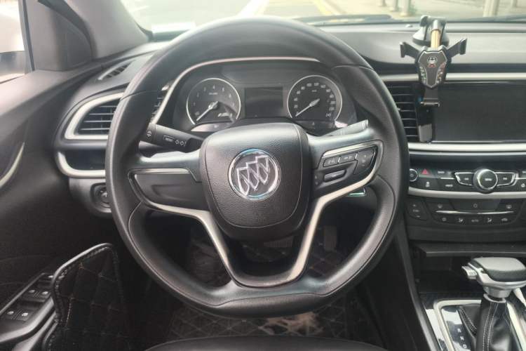 Used Buick GT 2016 15N Automatic Luxury Edition Steering Wheel