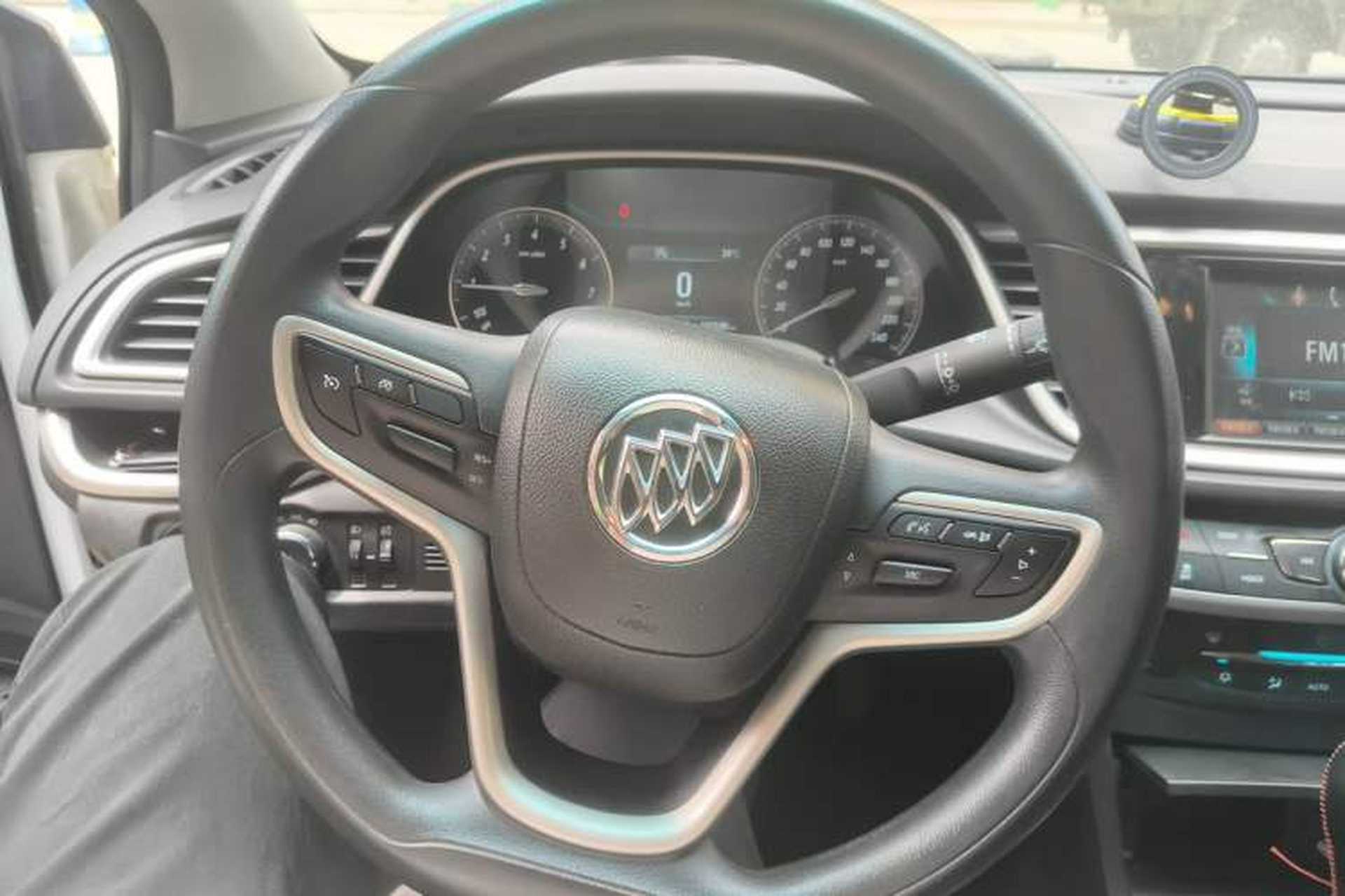 Used Buick GT 2016 18T Dual-Clutch Luxury Model Steering Wheel