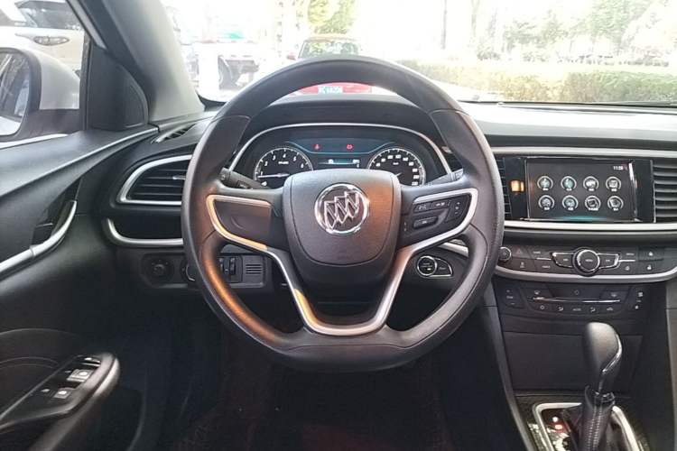 Used Buick GT 2016 15N Automatic Luxury Edition Steering Wheel