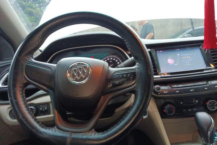 Used Buick GT 2016 15N Automatic Elite Edition Steering Wheel