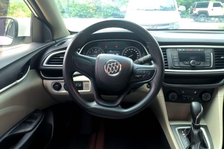 Used Buick GT 2016 15N Automatic Elite Edition Steering Wheel