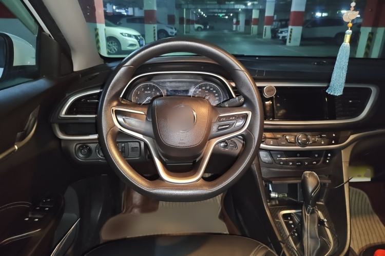 Used Buick GT 2016 15N Automatic Luxury Edition Steering Wheel