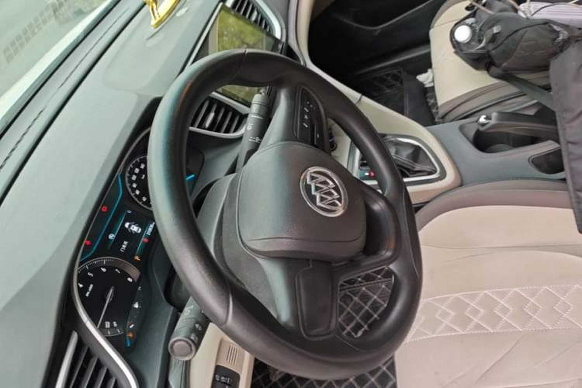 Used Buick GT 2016 15N Automatic Elite Edition Steering Wheel