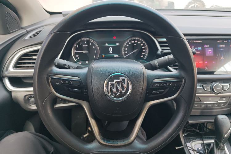 Used Buick GT 2016 18T Dual-Clutch Luxury Model Steering Wheel