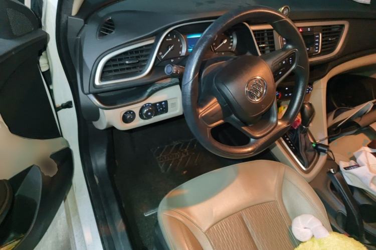 Used Buick GT 2016 15N Automatic Elite Edition Steering Wheel