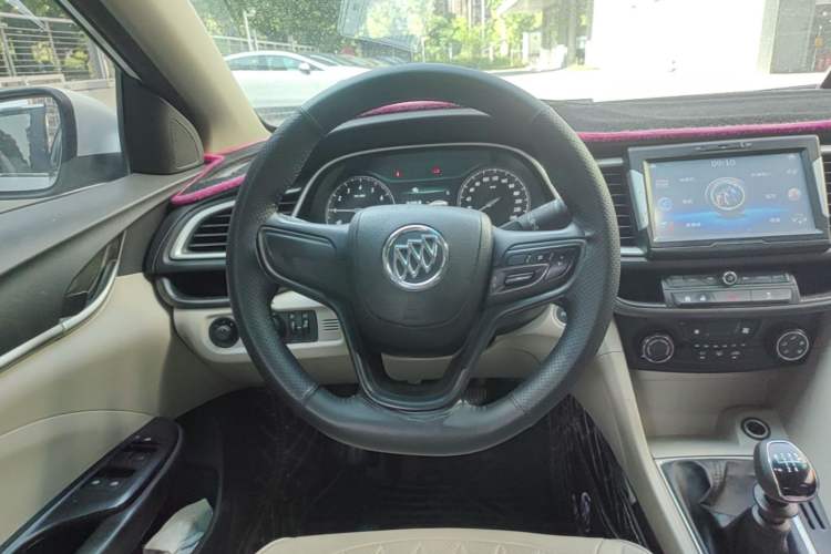 Used Buick GT 2016 15N Manual Elite Edition Steering Wheel