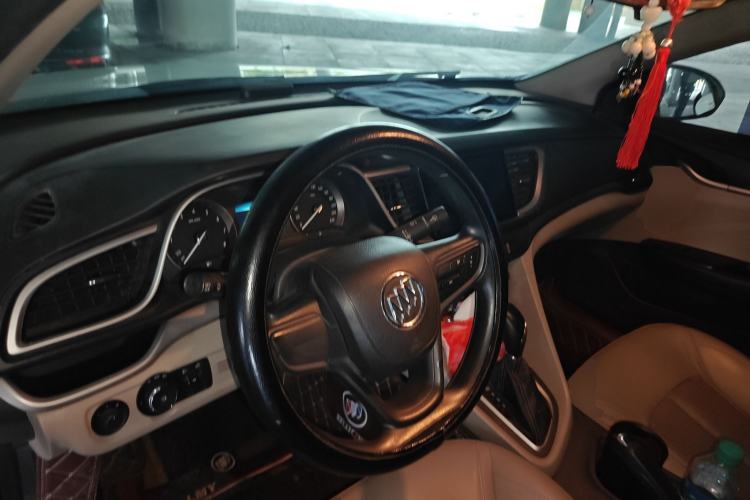 Used Buick GT 2016 15N Automatic Elite Edition Steering Wheel