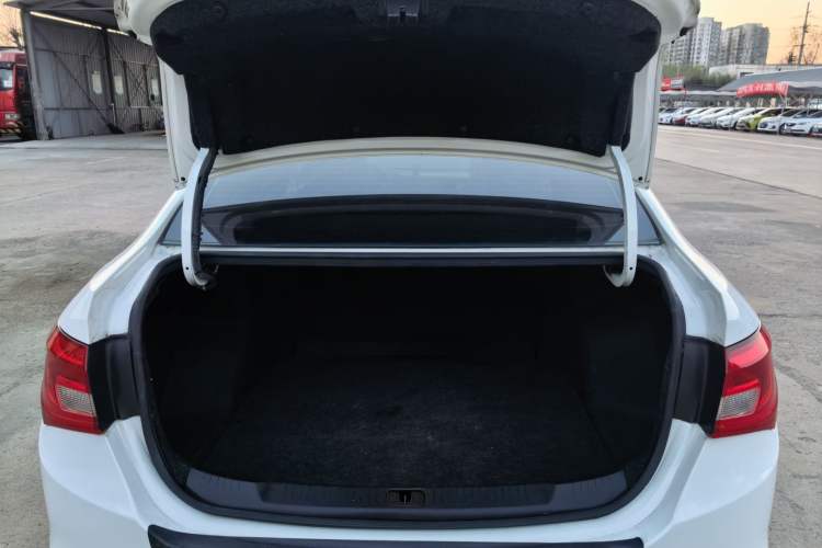 Used Buick GT 2016 15N Automatic Entry-Level Trim Trunk