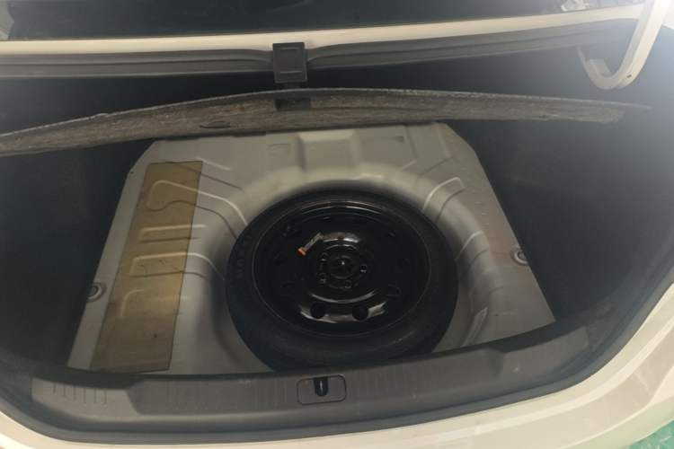 Used Buick GT 2016 15N Automatic Luxury Edition Trunk