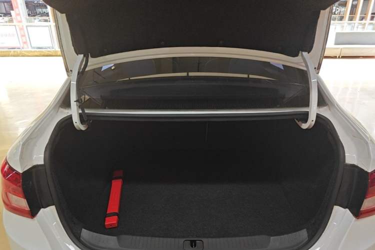 Used Buick GT 2016 15N Automatic Elite Edition Trunk