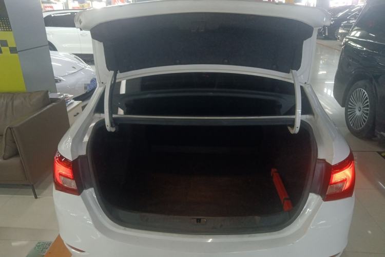 Used Buick GT 2016 15N Automatic Entry-Level Trim Trunk