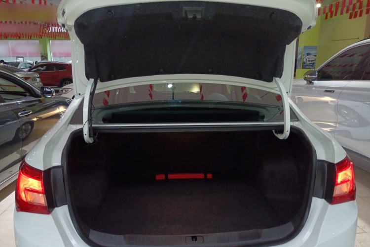Used Buick GT 2016 15N Automatic Entry-Level Trim Trunk