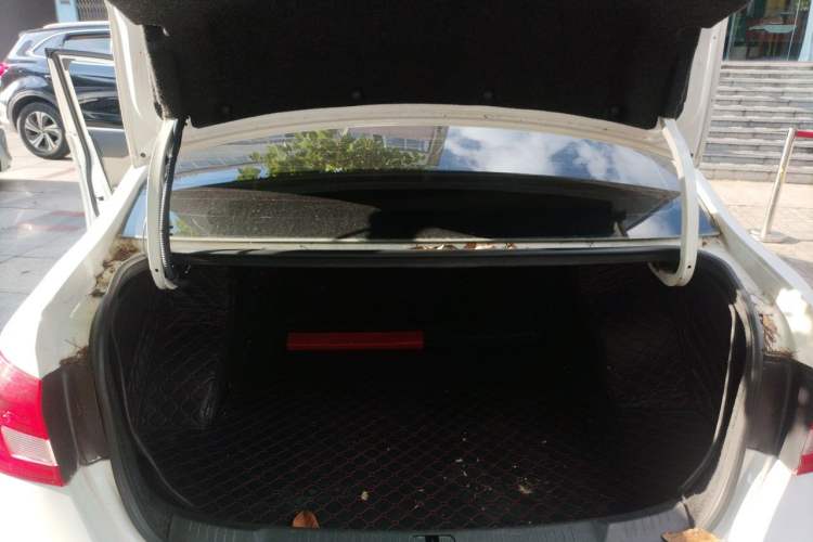 Used Buick GT 2016 15N Manual Entry-Level Trim Trunk