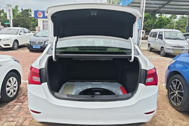 Used Buick GT 2016 15N Automatic Entry-Level Trim Trunk