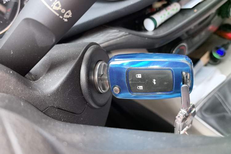 Used Buick GT 2016 15N Manual Entry-Level Trim Vehicle Key
