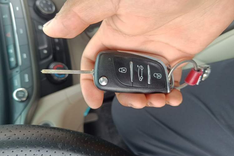 Used Buick GT 2016 15N Automatic Elite Edition Vehicle Key