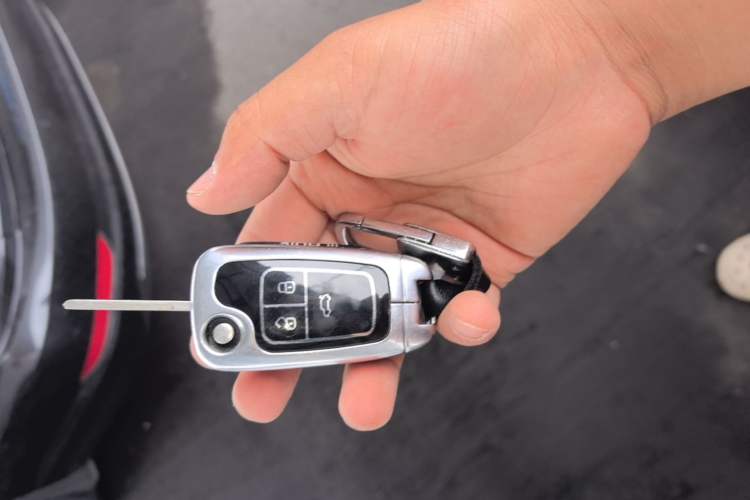 Used Buick GT 2016 15N Automatic Elite Edition Vehicle Key