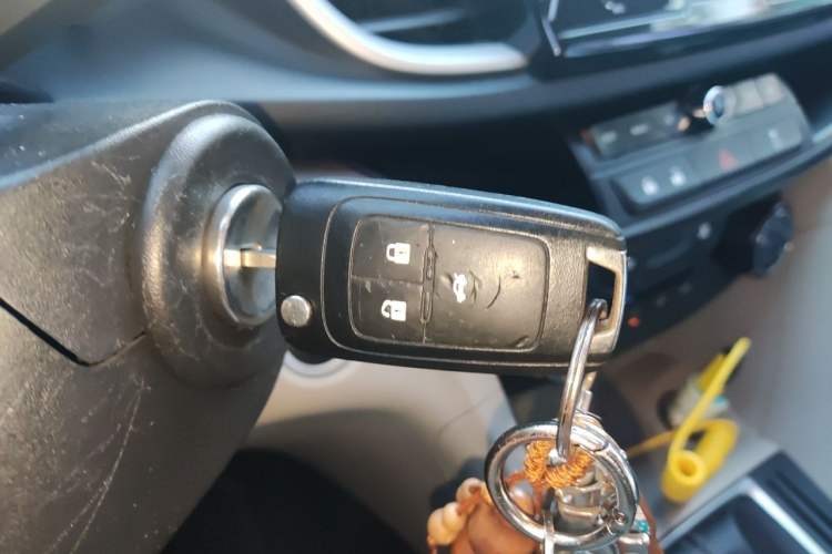 Used Buick GT 2016 15N Manual Entry-Level Trim Vehicle Key