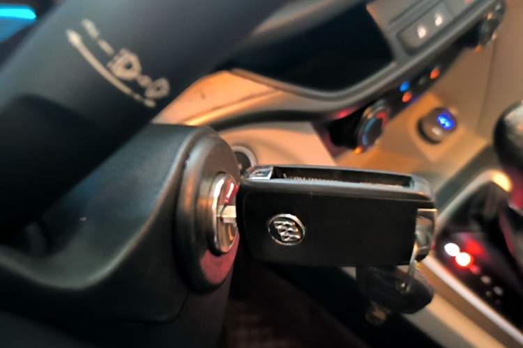Used Buick GT 2016 15N Automatic Elite Edition Vehicle Key