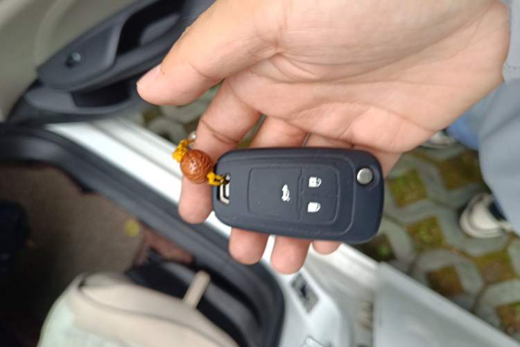 Used Buick GT 2016 15N Automatic Elite Edition Vehicle Key