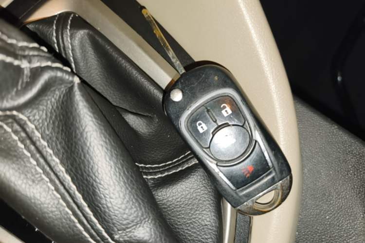 Used Buick GT 2016 15N Automatic Elite Edition Vehicle Key