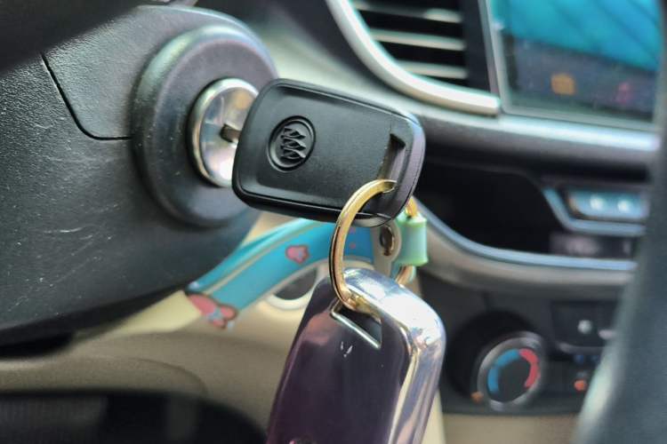 Used Buick GT 2016 15N Automatic Elite Edition Vehicle Key