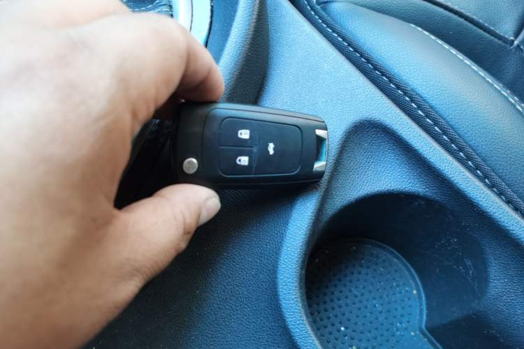 Used Buick GT 2016 15N Automatic Luxury Edition Vehicle Key