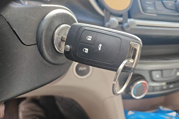 Used Buick GT 2016 15N Manual Elite Edition Vehicle Key