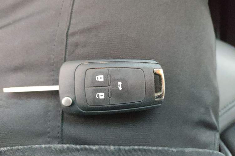 Used Buick GT 2016 15N Automatic Elite Edition Vehicle Key