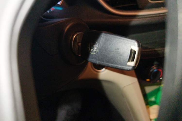 Used Buick GT 2016 15N Automatic Elite Edition Vehicle Key