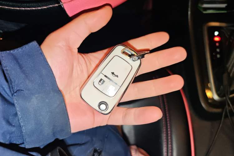 Used Buick GT 2016 15N Automatic Luxury Edition Vehicle Key