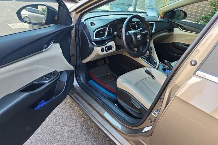 Used Buick GT 2016 15N Automatic Elite Edition Driver Seat