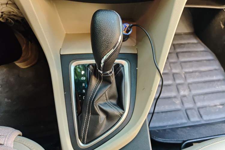 Used Buick GT 2016 15N Automatic Elite Edition Gear Lever