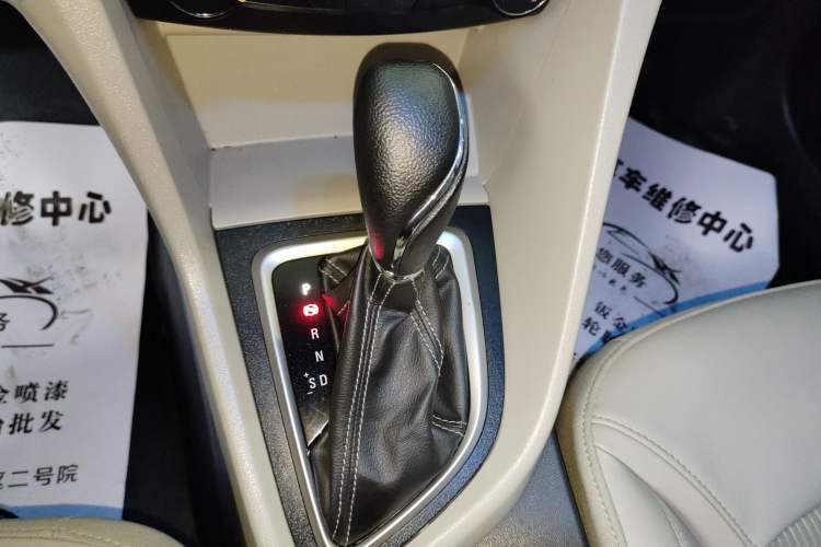 Used Buick GT 2016 18T Dual-Clutch Elite Model Gear Lever